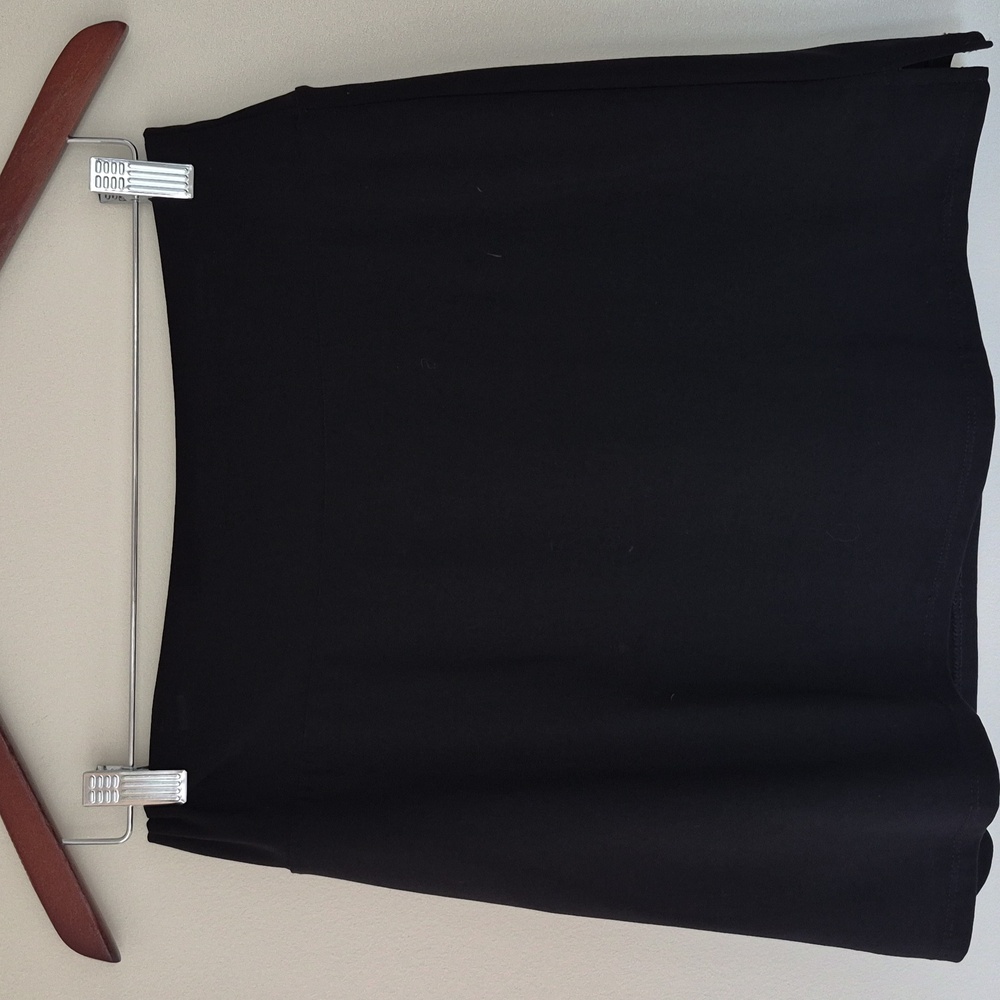 Everyday black mini skirt
